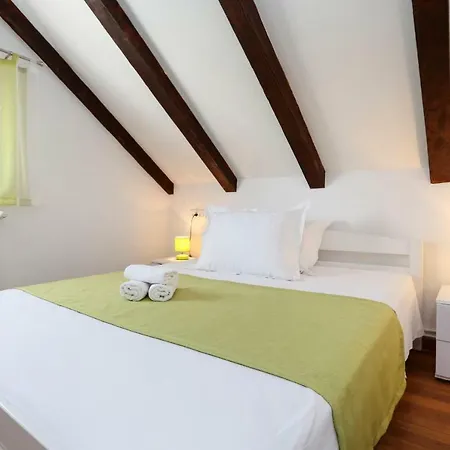 Rustic Stone House Bajeli With Jacuzzi Guest house 4*