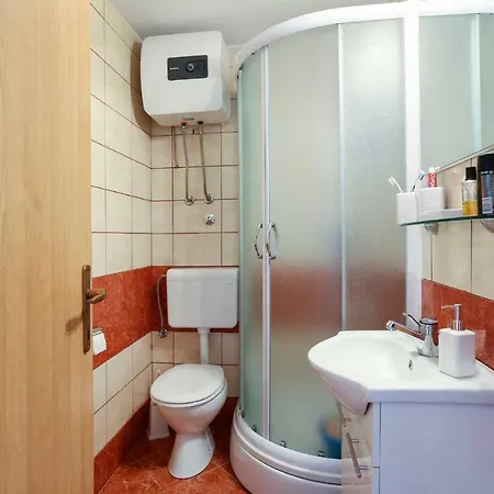 Rustic Stone House Bajeli With Jacuzzi 4* Zagvozd