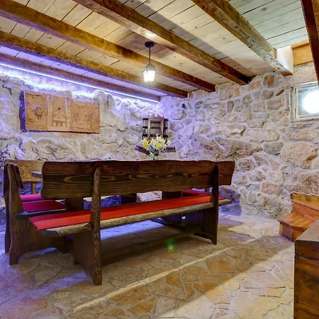 Rustic Stone House Bajeli With Jacuzzi Zagvozd